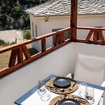 Апартаменты East Coast Алики