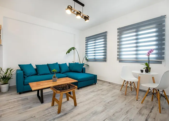 East Coast Apartment *